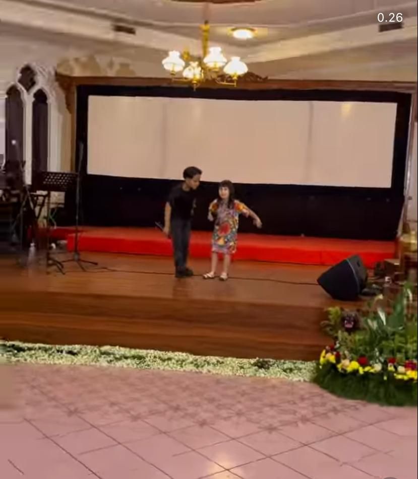 Nindy Ayunda Datangkan Farel Prayoga