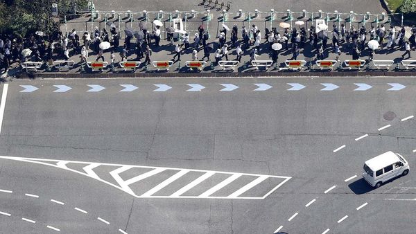 Panjangnya Antrean Warga yang Beri Penghormatan ke Shinzo Abe