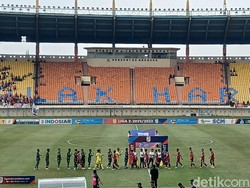 Saling Sahut Suporter Jelang Laga Persikab dan Persijap