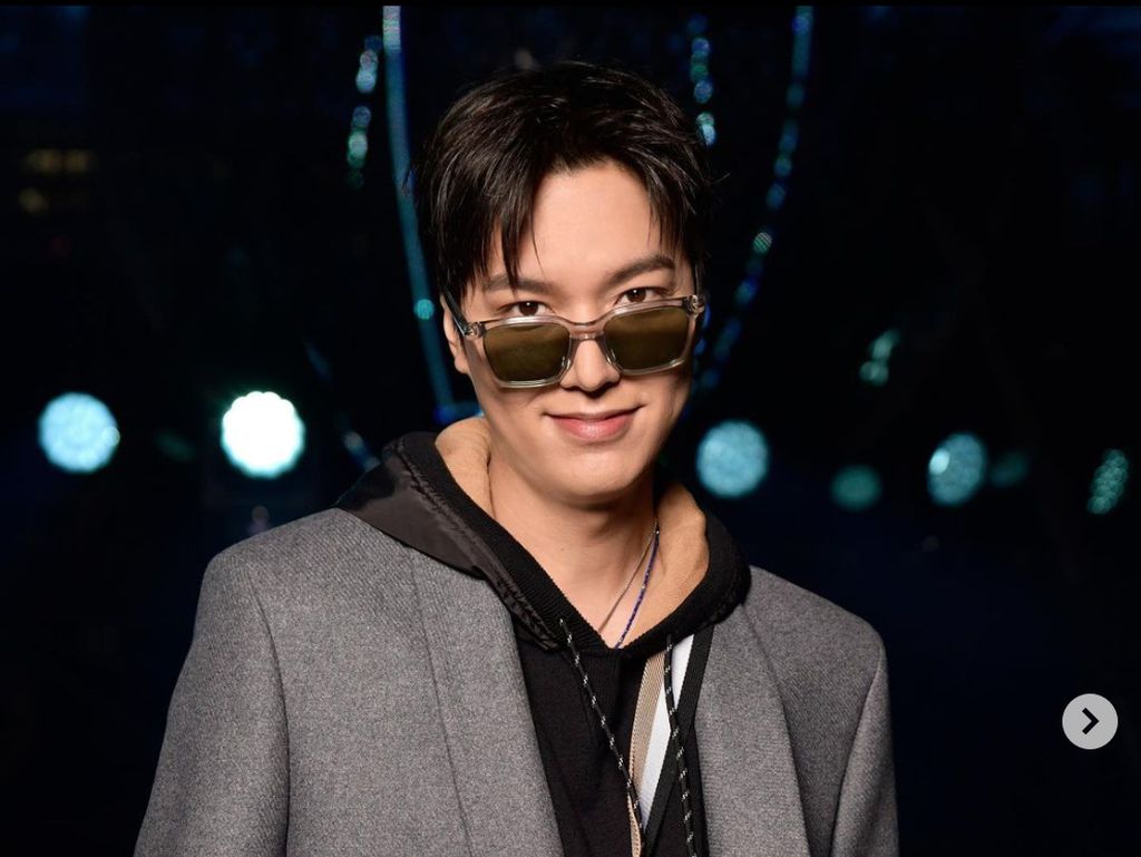 Pesona 10 Artis Korea Hadiri Milan Fashion Week, Sana TWICE Hingga Lee Min Ho Pesona 10 Artis Korea Hadiri Milan Fashion Week, Sana TWICE Hingga Lee Min Ho
