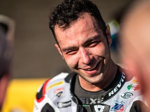 Ogah Panas-panasan, Petrucci Mau Sirkuit Buriram Hujan Sampai Minggu Sore Ogah Panas-panasan, Petrucci Mau Sirkuit Buriram Hujan Sampai Minggu Sore