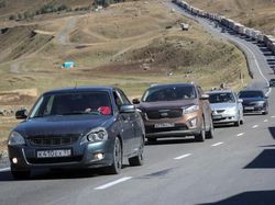 Warganya Ramai-ramai Kabur, Rusia Bakal Tutup Perbatasan?