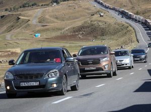 Tak Mau Dikirim ke Ukraina, 98 Ribu Warga Rusia Banjiri Kazakhstan Tak Mau Dikirim ke Ukraina, 98 Ribu Warga Rusia Banjiri Kazakhstan