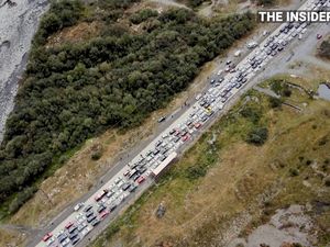 Warga Rusia Ramai-ramai Kabur: Mati-Bunuh Orang Lain, Untuk Apa?