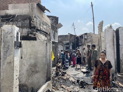 Potret Puluhan Rumah Hangus Dilahap Si Jago Merah di Menteng