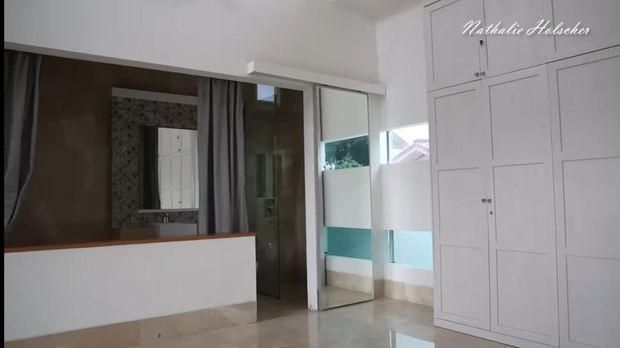 Rumah Baru Nathalie Holscher