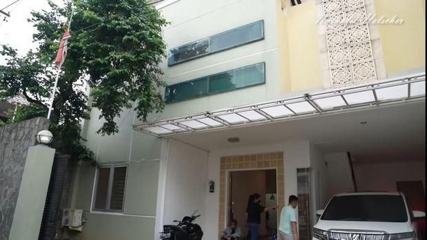 Rumah Baru Nathalie Holscher