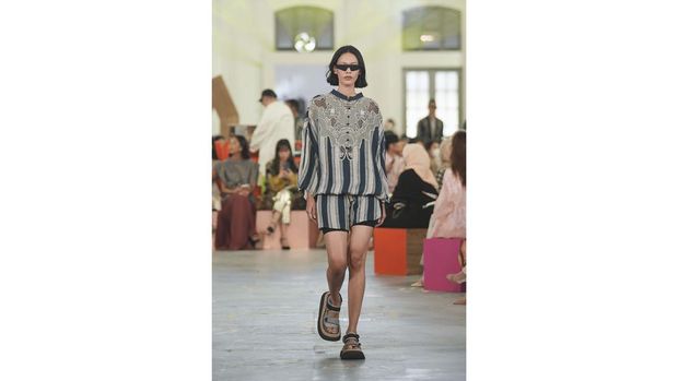 SAPTO DJOJOKARTIKO SPRING/SUMMER 2023 COLLECTION