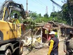 Satpol PP Bongkar 265 Lapak PKL di Bubulak Bogor untuk Dibangun Pedestrian