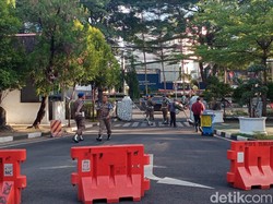 Ojol Day Makassar, Satpol PP Lakukan Pengawasan Ketat di Kantor Balai Kota