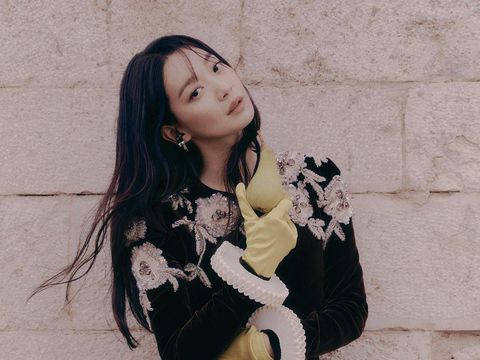 Shin Min Ah untuk Harper's Bazaar Korea