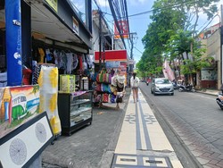Turis Mulai Ramai tapi Toko-toko di Kuta Masih Sepi Pembeli