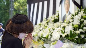 Warga Jepang Beri Penghormatan Jelang Pemakaman Shinzo Abe