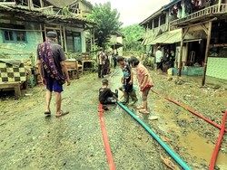 Tolong! Siswa Korban Banjir Cikaso Sukabumi Butuh Perlengkapan Sekolah