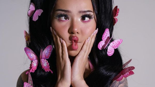 Potret Bella Poarch, TikToker yang Ungkap Masa Kelam Hingga Dituduh Illuminati