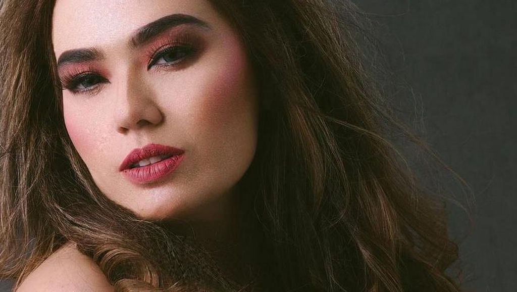 7 Potret Catherine Wilson yang Akan Dinikahi Anggota DPRD Idham Mase 7 Potret Catherine Wilson yang Akan Dinikahi Anggota DPRD Idham Mase