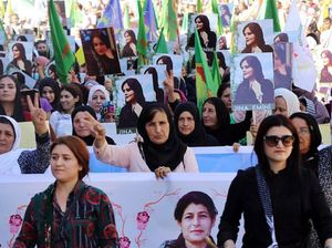 Dunia Hari Ini: Protes di Iran Berlanjut, Polisi Bentrok dengan Warga