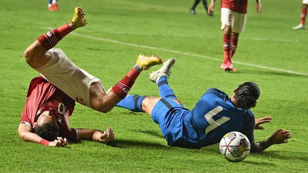 Timnas Indonesia Jatuh Bangun Hadapi Permainan Keras Curacao