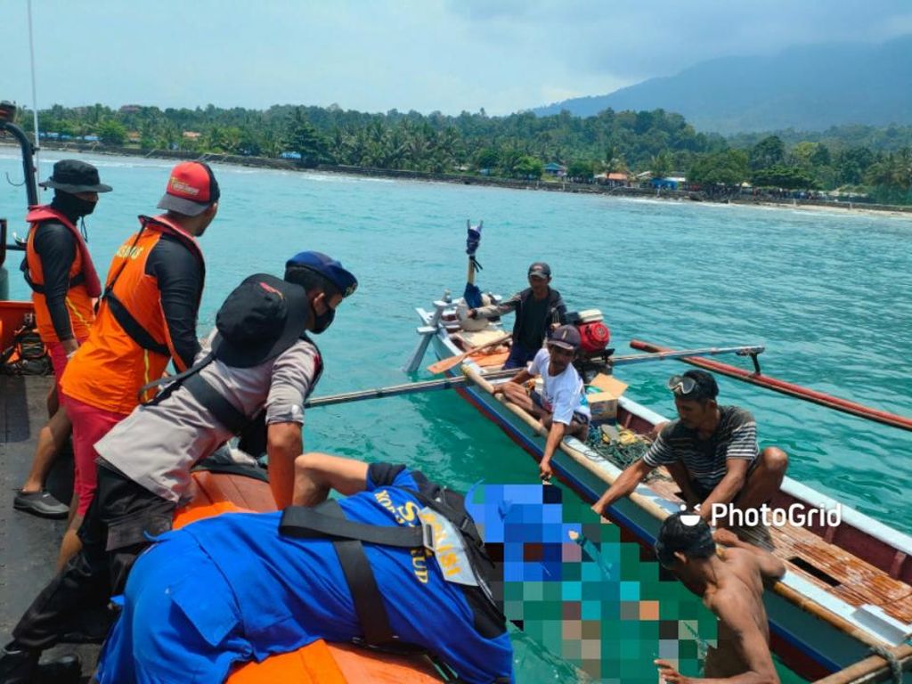 Dua Orang Nelayan di Lampung Diterjang Ombak, Satu Ditemukan Tewas