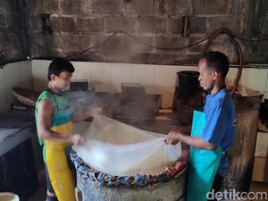 Harga Kedelai Rp 13 Ribu/Kg, Produsen Tahu-Tempe Kulon Progo Susah Harga Kedelai Rp 13 Ribu/Kg, Produsen Tahu-Tempe Kulon Progo Susah