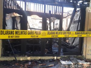 Sebuah Rumah di Karangayu Semarang Hangus Dilalap Api