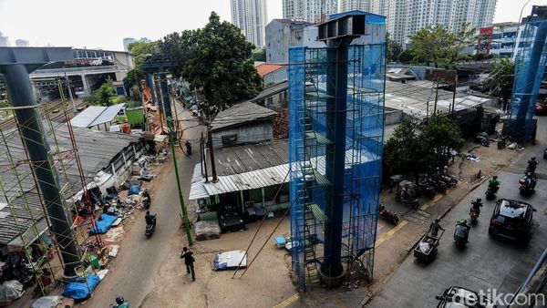 Melihat Progres Terkini Proyek Skywalk Kebayoran