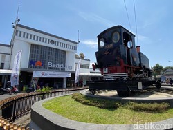 Tiga Kali Ganti Kereta demi Sampai Kota Bandung