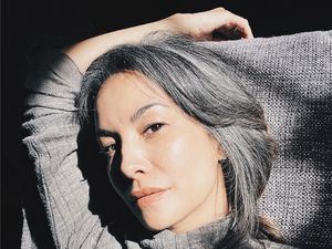 7 Potret Terbaru Nadya Hutagalung yang Makin PD Pamer Rambut Beruban 7 Potret Terbaru Nadya Hutagalung yang Makin PD Pamer Rambut Beruban