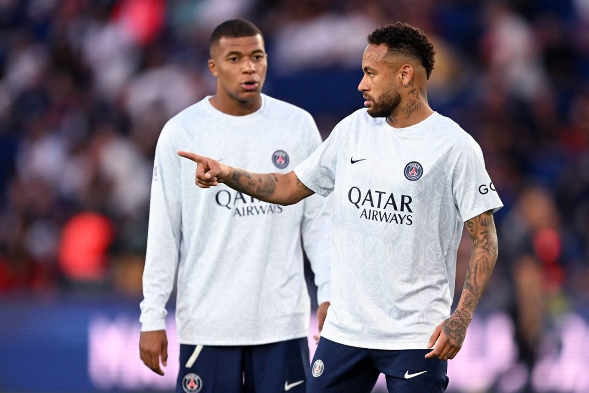 Mbappe-Neymar Memanas, Thiago Silva Bela Siapa? (Foto: Getty Images)