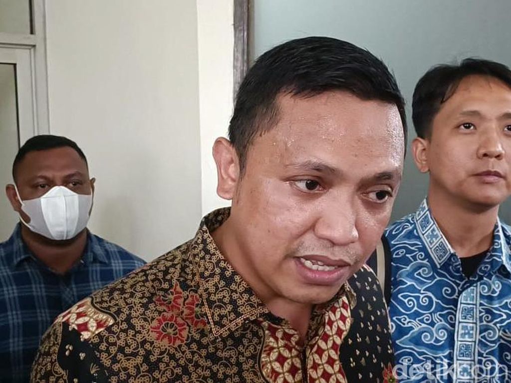 Jejak Pengacara Eliezer, Pernah Bela Ahok hingga Korban Kecelakaan Tugu Tani Jejak Pengacara Eliezer, Pernah Bela Ahok hingga Korban Kecelakaan Tugu Tani