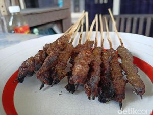 Penjual Sate Kuda Ponorogo Buka-bukaan Trik Menyembelih agar Daging Empuk Penjual Sate Kuda Ponorogo Buka-bukaan Trik Menyembelih agar Daging Empuk