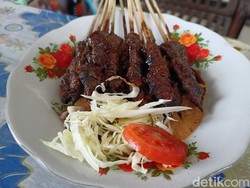 Mencicipi Kuliner Ekstrem Sate Kuda Satu-satunya di Ponorogo