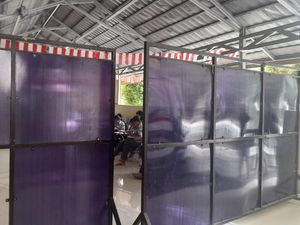 Jalan Mulus Rebutan Bangku Sekolah SMA/SMK Negeri di Banten Jalan Mulus Rebutan Bangku Sekolah SMA/SMK Negeri di Banten
