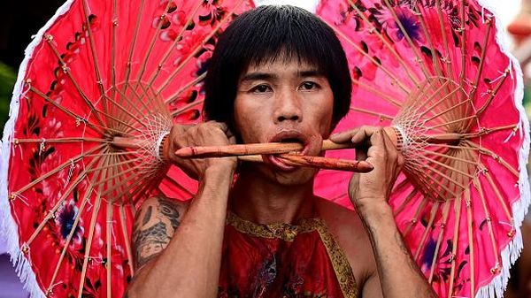 Mengerikan! Festival Vegetarian di Thailand, Gak Kuat Jangan Lihat