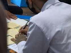 Momen Tahanan Penganiayaan Pengadilan Negeri Blitar Menikah di Lapas