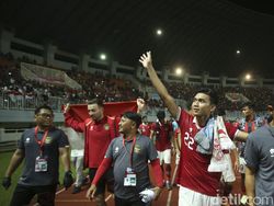 Skuad Garuda di Pakansari: Menang, Sapa Suporter, Nyanyi Tanah Airku