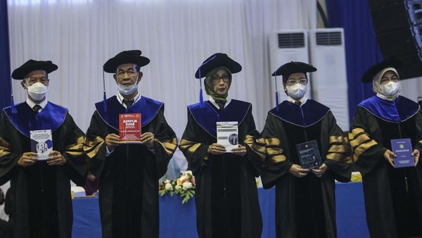 Universitas Pancasila Kukuhkan 5 Guru Besar Sekaligus