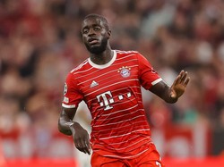 Performa Upamecano Membaik berkat Rekrut Guru Vokal, kok Bisa?