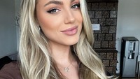 Akibat kombinasi jagoan bola dan paras rupawan itu pula Ana Maria Markovic dijuluki pesepakbola tercantik dunia. Foto: Instagram @anamxrkovic  
