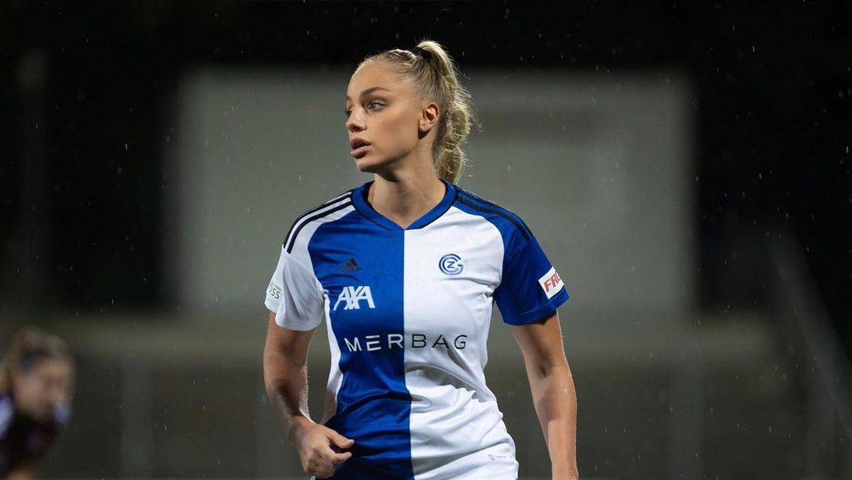Ana Maria Markovic yang dijuluki fansnya sebagai pesepakbola tercantik dunia. Foto: Instagram @anamxrkovic
