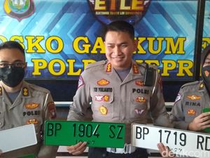 Arti Pelat Mobil Warna Hijau, Ada di Batam Kepri Arti Pelat Mobil Warna Hijau, Ada di Batam Kepri