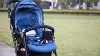 Viral Wanita di Surabaya Ikut Lari 5K Sambil Gendong Anak, Keluhkan Stroller Disita
