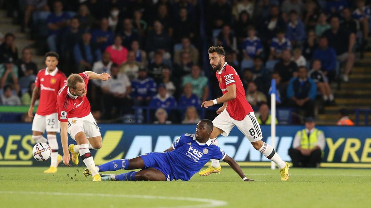 Bruno Fernandes menilai Christian Eriksen memudahkan permainannya. (Foto: CameraSport via Getty Images/Stephen White - CameraSport)