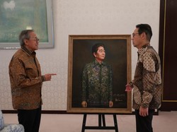 Lukisan Shinzo Abe Mengenakan Batik, Tanda Dukacita Mendalam Dipo Alam