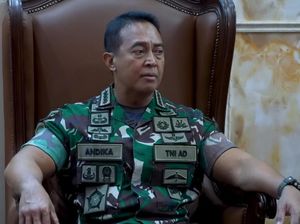 Panglima TNI Tindak Tegas Anggotanya yang Kungfu di Kanjuruhan Panglima TNI Tindak Tegas Anggotanya yang Kungfu di Kanjuruhan
