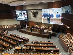 Paripurna Setujui Guntur Hamzah Jadi Hakim MK Usulan DPR Gantikan Aswanto Paripurna Setujui Guntur Hamzah Jadi Hakim MK Usulan DPR Gantikan Aswanto