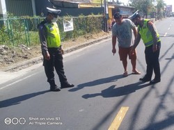 Adu Jangkrik di Buleleng, Satu Remaja Tewas-Dua Orang Dilarikan ke RS