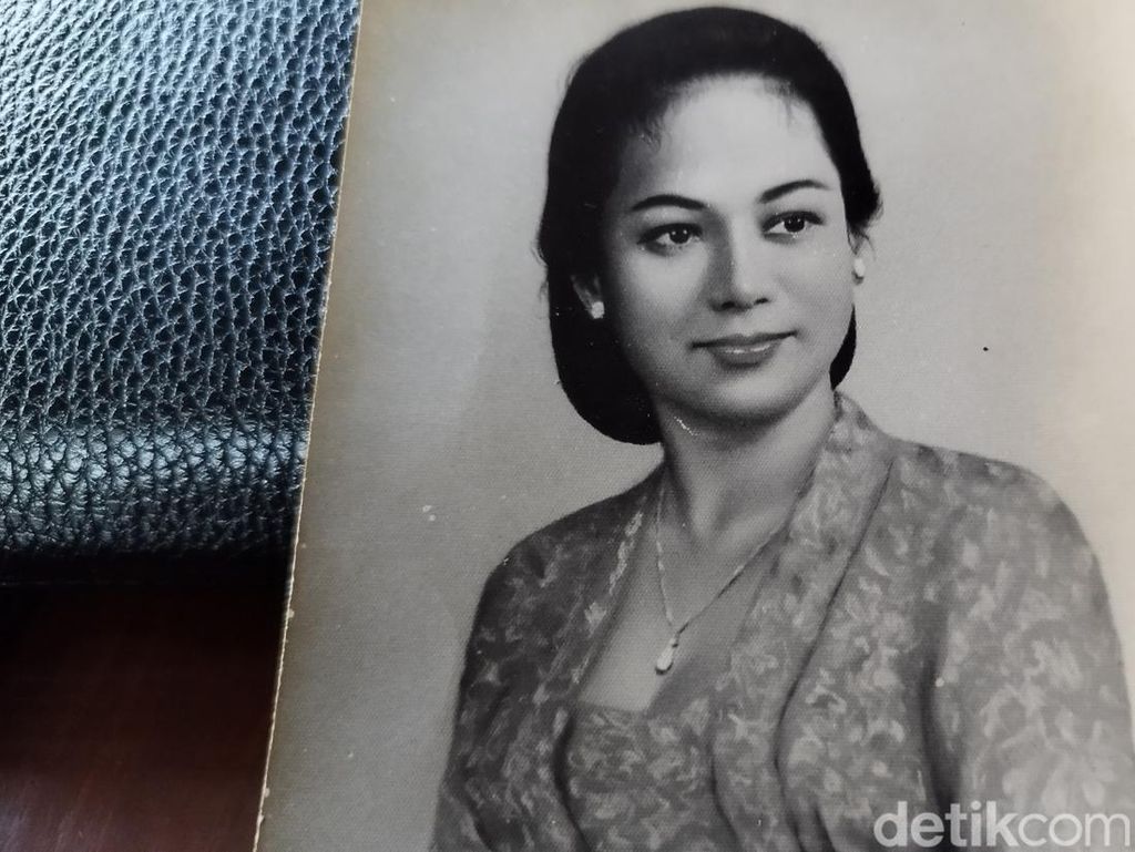 Melihat Lebih Dekat Potret Nyonya Jawa Diduga Nyai Saritem di Ungaran Melihat Lebih Dekat Potret Nyonya Jawa Diduga Nyai Saritem di Ungaran