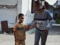 Pilu Rangga Bocah Klaten yang Mendadak Buta, Mimpi Sekolah Tak Kunjung Tiba