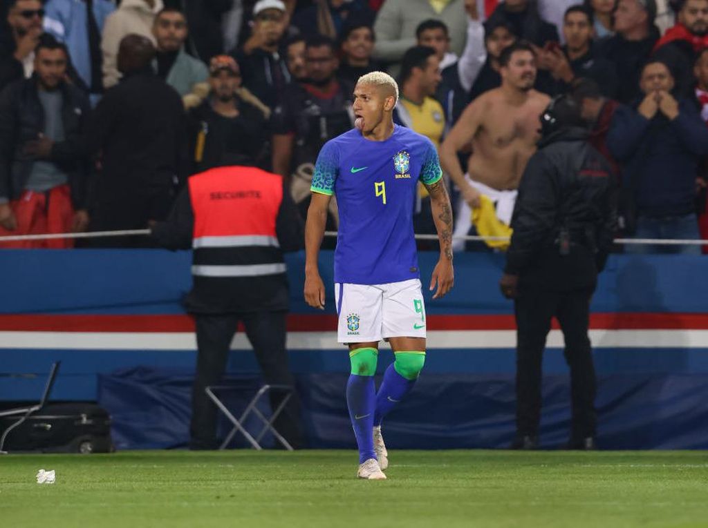 Richarlison Jadi Korban Rasisme, FIFA Lakukan Investigasi Richarlison Jadi Korban Rasisme, FIFA Lakukan Investigasi